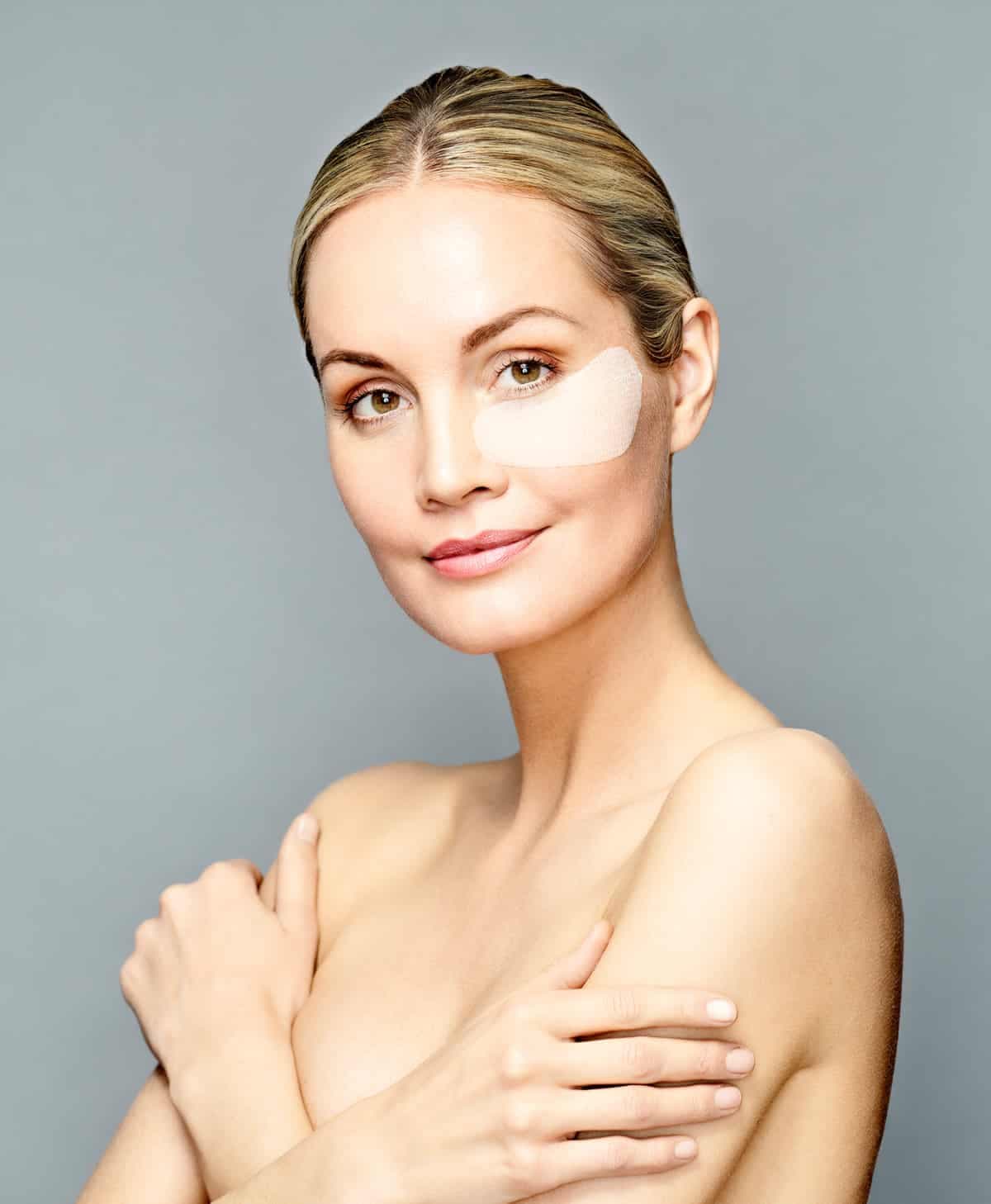 Portrait of a women getting a skincare at Lanserhof at The Arts Club